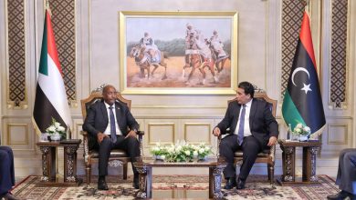 البرهان والمنفي يعقدان مباحثات ثنائية لتعزيز التعاون المشترك بين البلدين