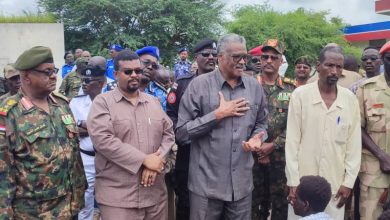 والي القضارف يتفقد العائدين من اثيوبيا